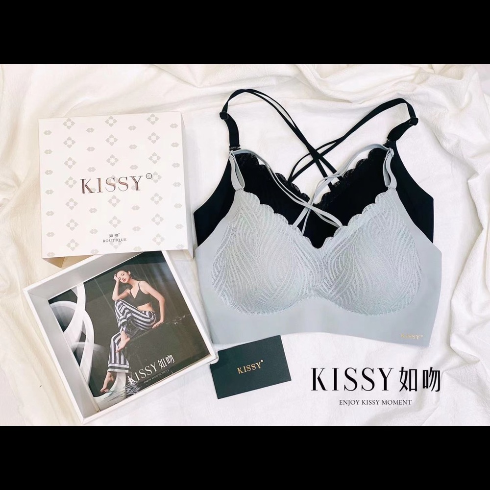 Kissy bra